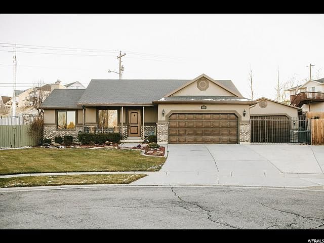 1st image of 10178 S Knox Ct