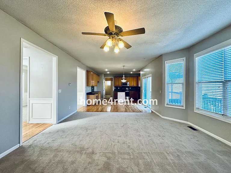 15252 W 158th Ter — Photo 9