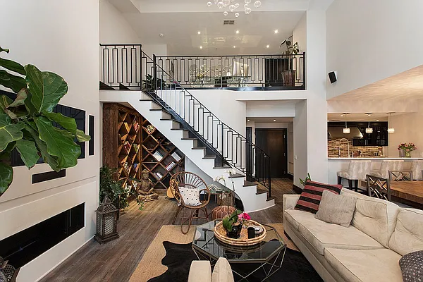 Sold by Nestseekers | media 1