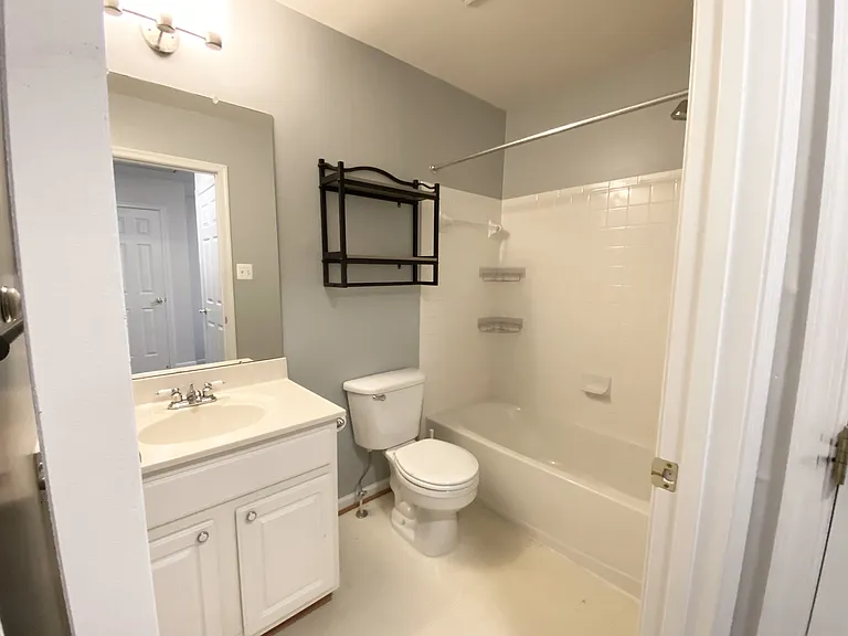 8704 Aspen Grove Ct — Photo 16