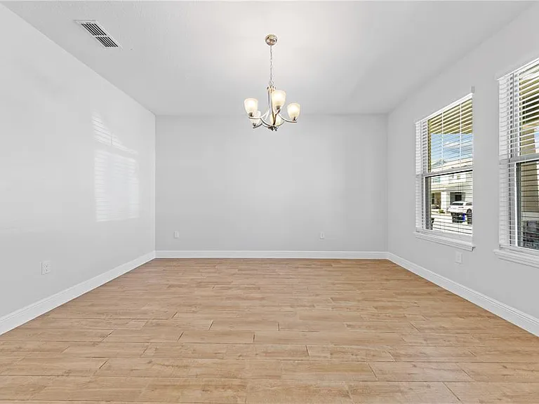 15537 Mango Isle St — Photo 19