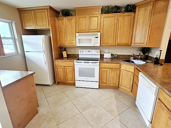 2nd image of 1225 Carlton Ct APT 102