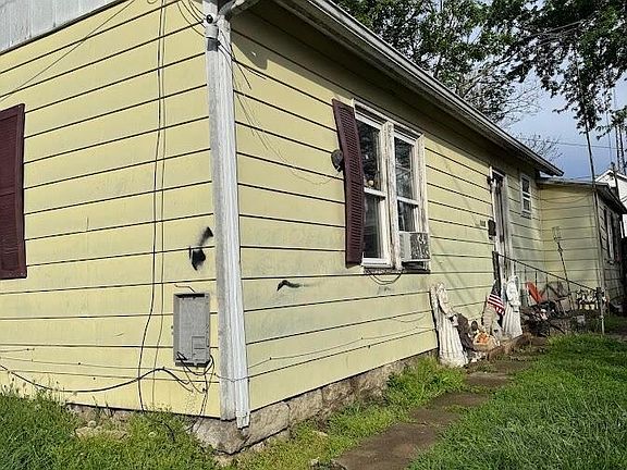 2nd image of 1037 Middle St