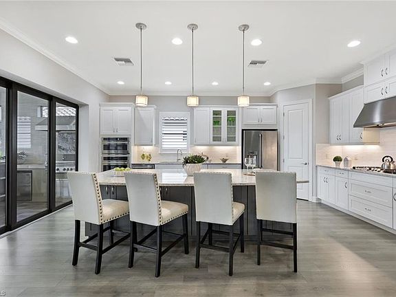 4th image of 9408 Rapallo ST
