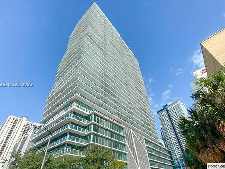 1111 SW 1st Ave #Penthouse 3822 — Photo 24