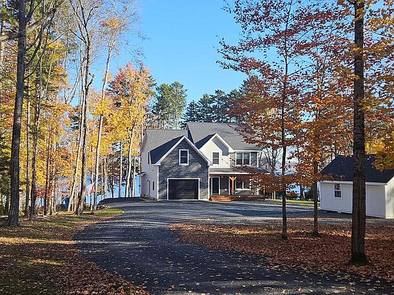 2nd image of 204 Poplar Hill Road