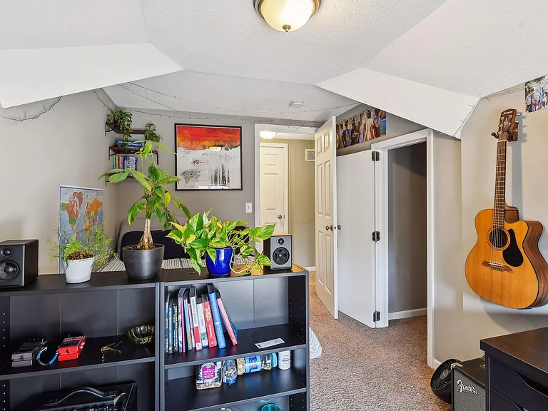3023 Dupont Ave S #2 — Photo 19