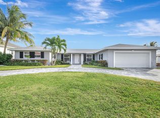 906 SW 28th Ave, Boynton Beach, FL 33435