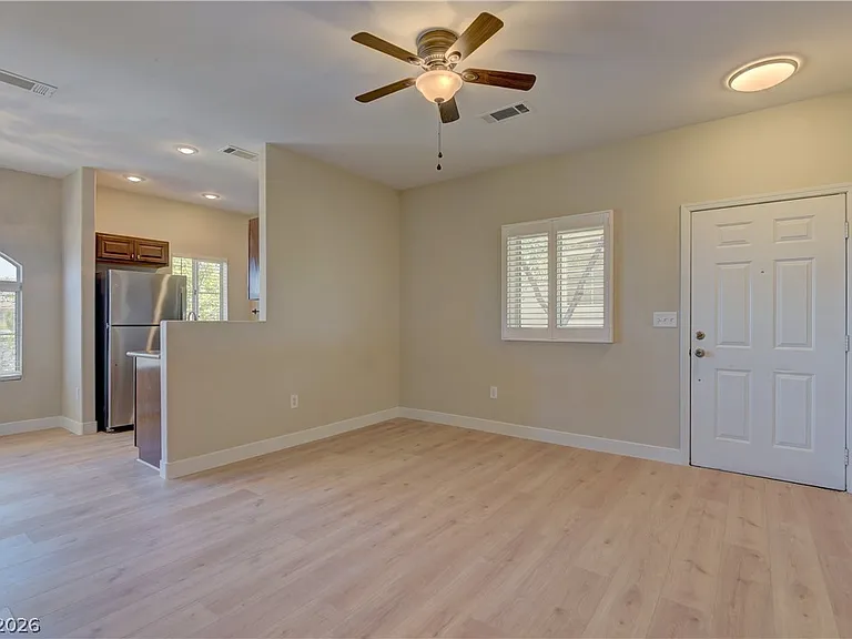 1310 Red Gable Ln #203 — Photo 5