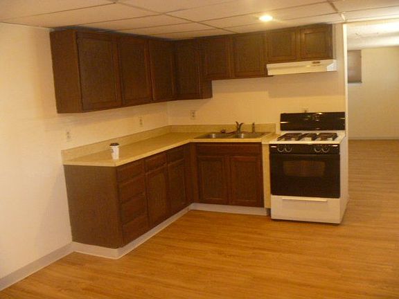 3rd image of 534 1/2 Avenue E