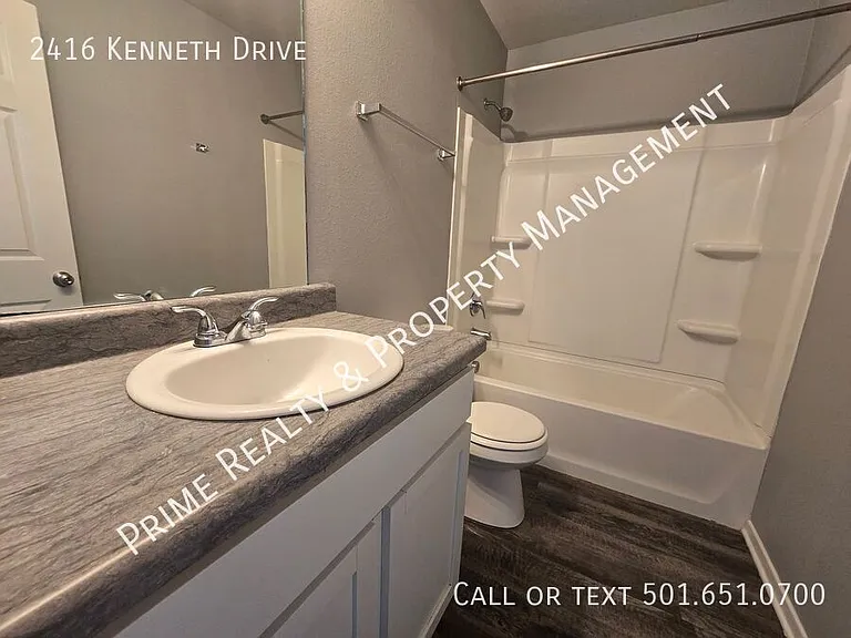2416 Kenneth Dr — Photo 5