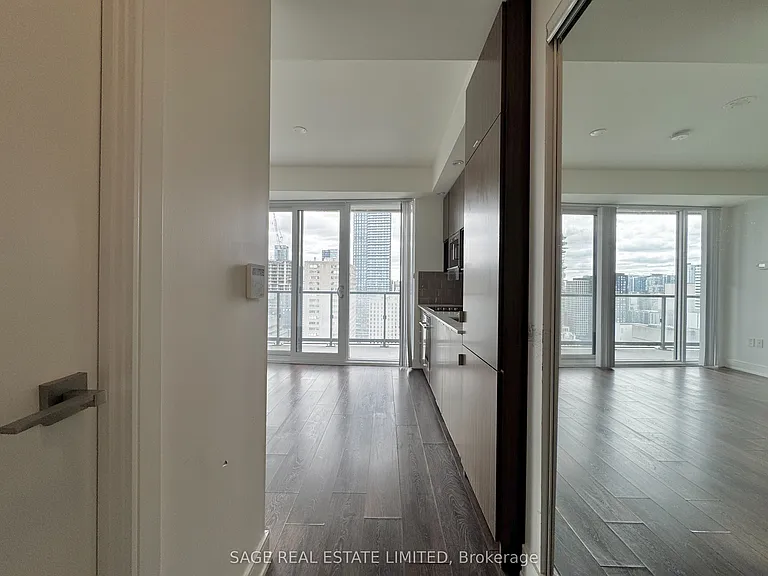 89 McGill St #2701 — Photo 6