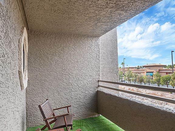 4th image of 5022 S Rainbow Blvd Unit 202