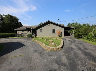 3697 Old Birds Creek Rd APT 1, Sevierville, TN 37876
