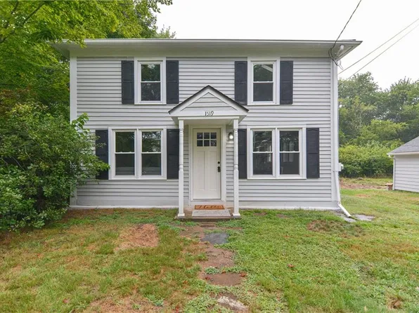 1519 Hope Rd, Hope, RI 02831