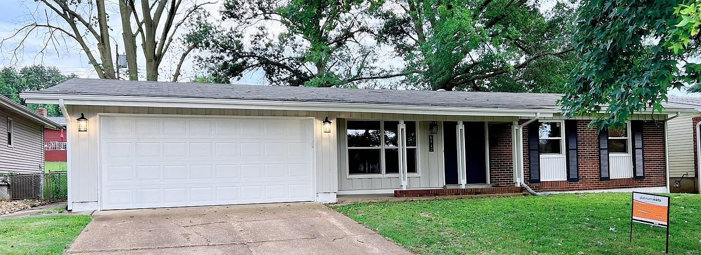 8412 Bridle Spur Dr, Hazelwood, MO 63042 MLS 23044655 Zillow