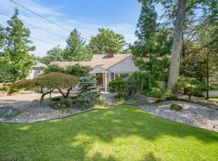 198 Macdonald Dr, Wayne, NJ 07470