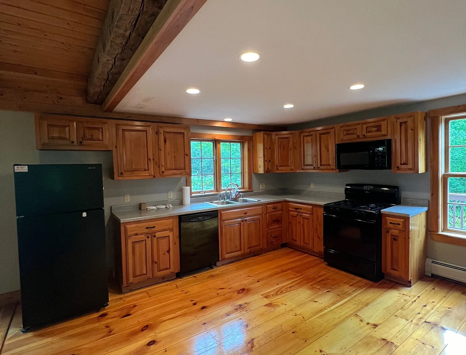 2 bed, 1500 sqft, $2,700 — Photo 3