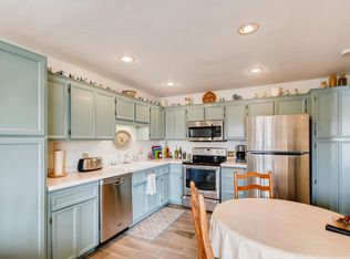 2650 Lake Court Dr #42, Mounds View, MN 55112