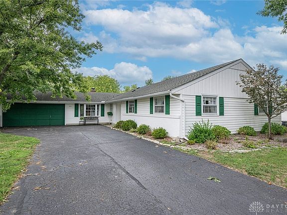 2nd image of 201 Gershwin Dr