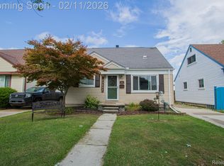 23537 Deziel St, Saint Clair Shores, MI 48082