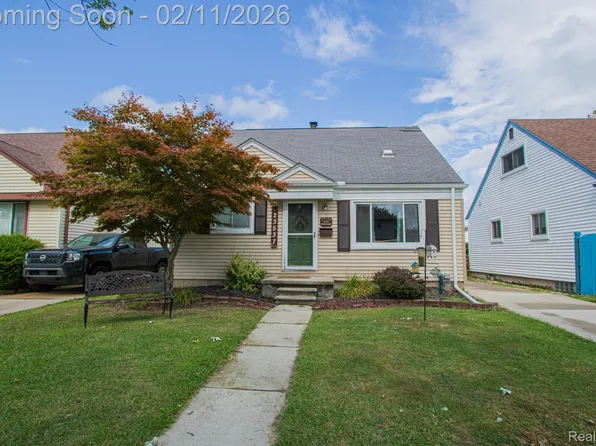 23537 Deziel St, Saint Clair Shores, MI 48082