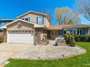 1323 S Yale Ave, Arlington Heights, IL 60005