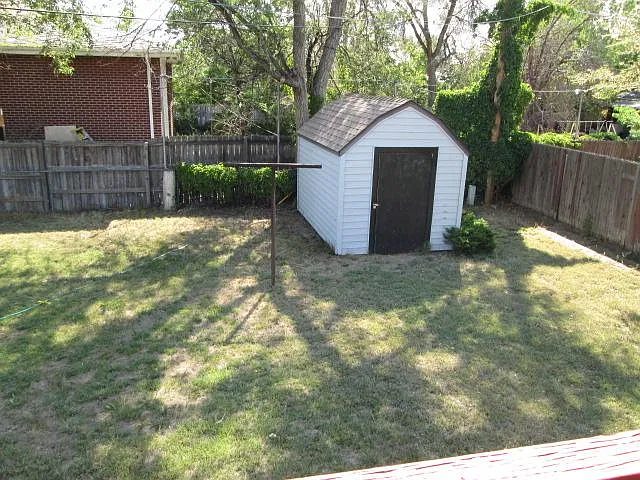 Storage shed is shared with the one other unit