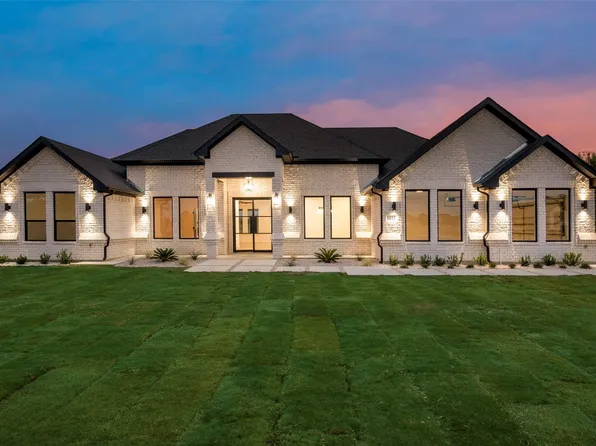 1011 Encino Ct, Wills Point, TX 75169