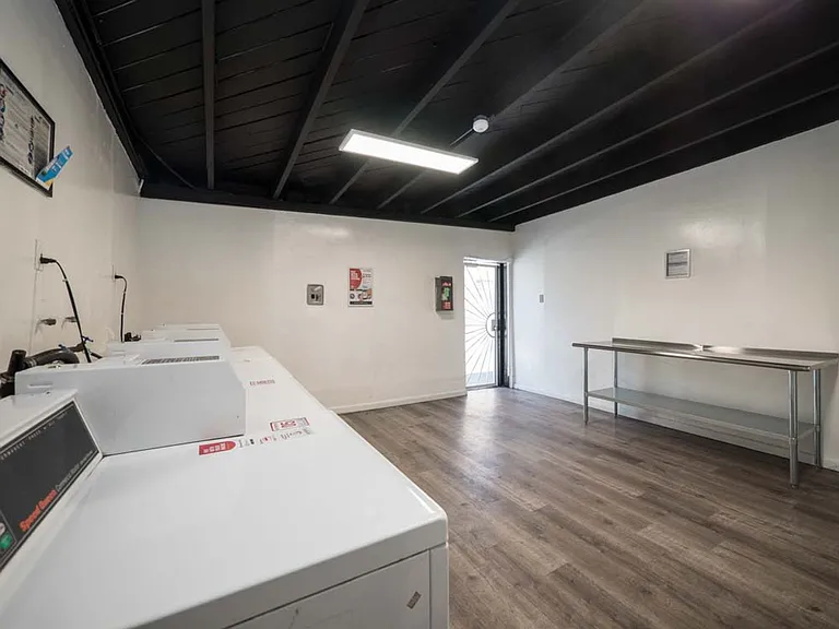 1136-1160 N. El Centro Ave — Photo 13