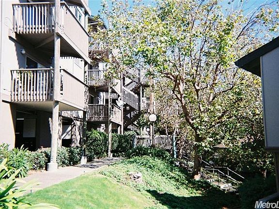3rd image of 370 Imperial Way APT 328