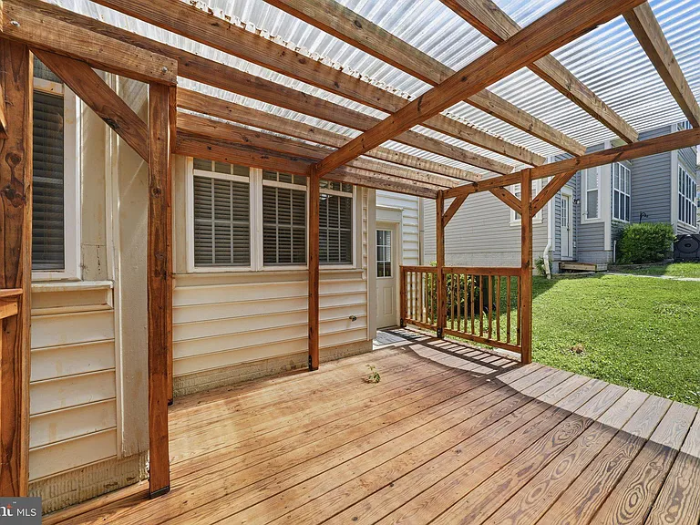 13131 Clarksburg Square Rd — Photo 44