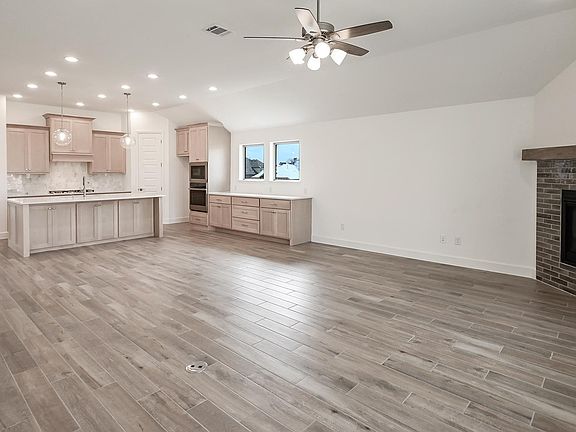 5th image of 448 GARLAND AVE