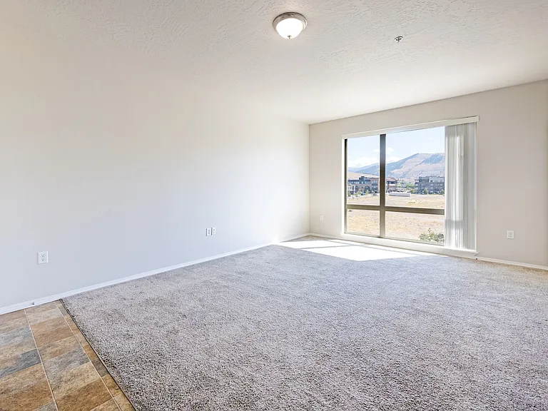 Ashlyn Place Apartments — Photo 10