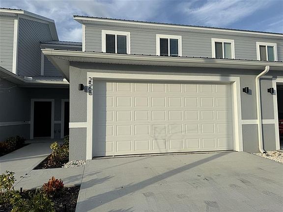 2nd image of 2568 Pine Pl