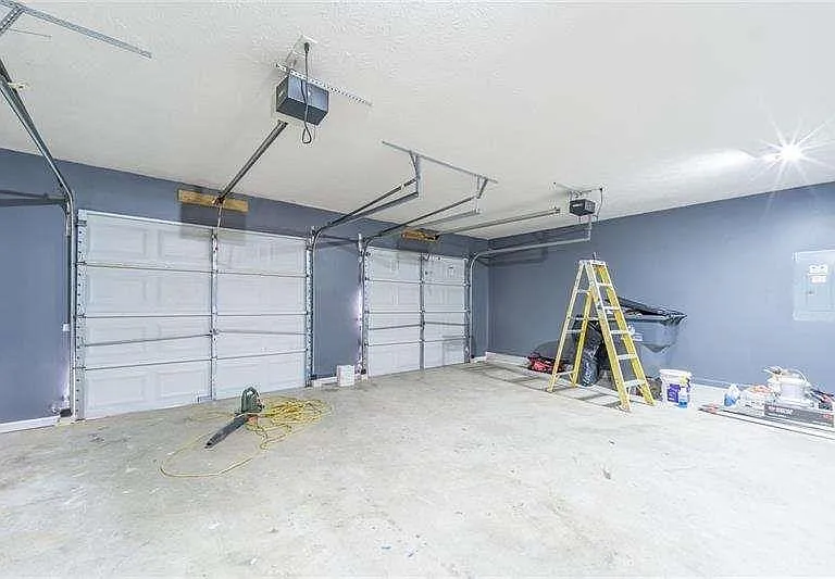 2716 Lake Park Rdg E — Photo 44