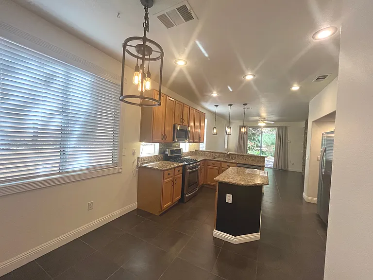 1809 Snow Spring Ln — Photo 21