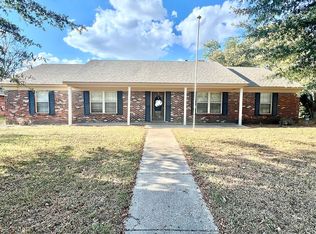 121 Plantation Dr, Leland, MS 38756