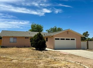 10856 11th Ave, Hesperia, CA 92345