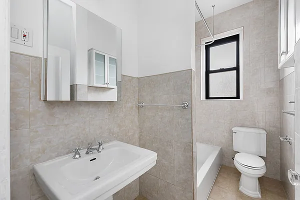 Rented by Compass | media 28