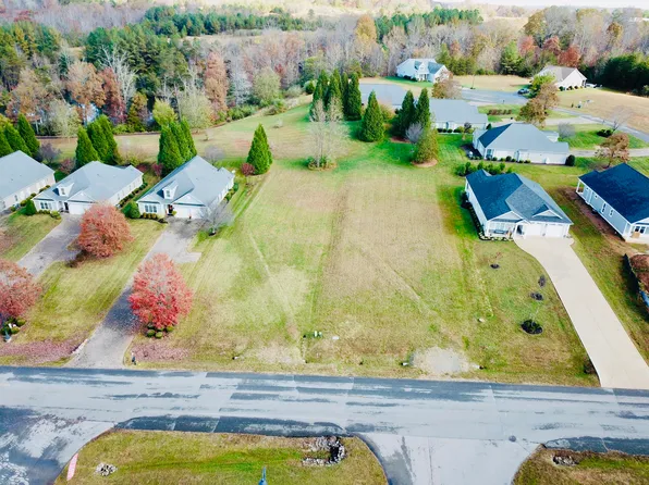 300 Firstwatch Dr, Moneta, VA 24121