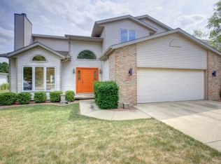 2601 Wedgewood Dr, Champaign, IL