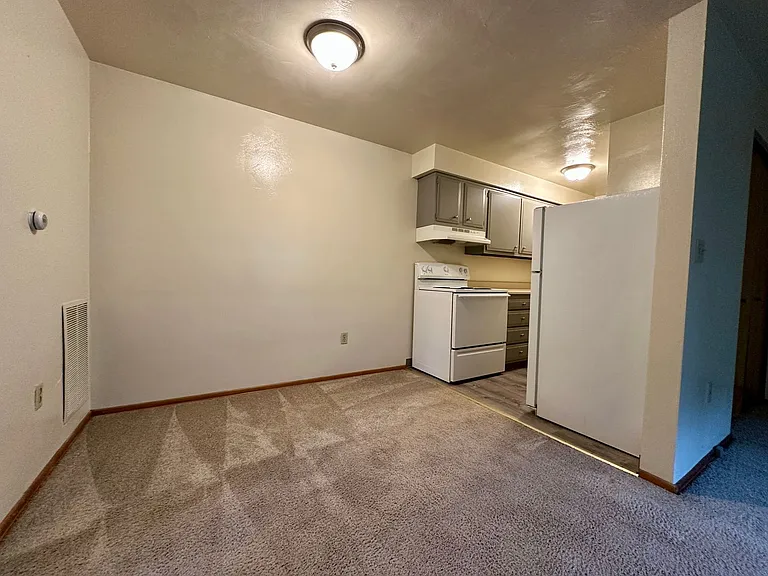 511 Freeport Rd — Photo 12