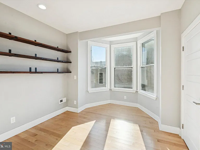 1625 S 19th St — Photo 21
