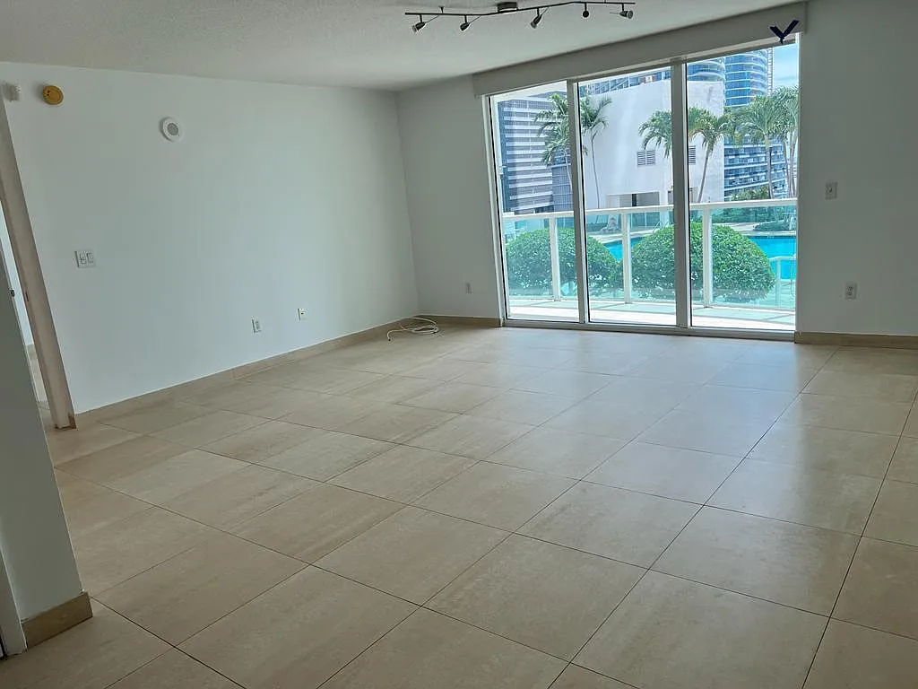 1 bed, 1.0 bath, 902 sqft, $3,100 — Photo 3