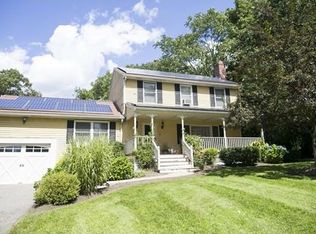 1 Loker Ln, Woburn, MA 01801