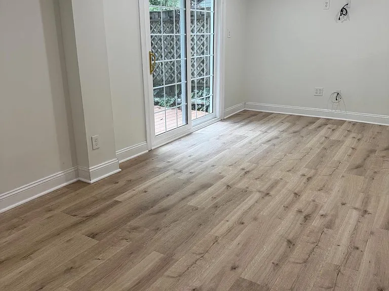 5230 Lonsdale Dr — Photo 25