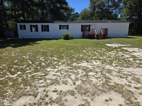 21320 Bridle Path Drive, Laurinburg, NC 28352