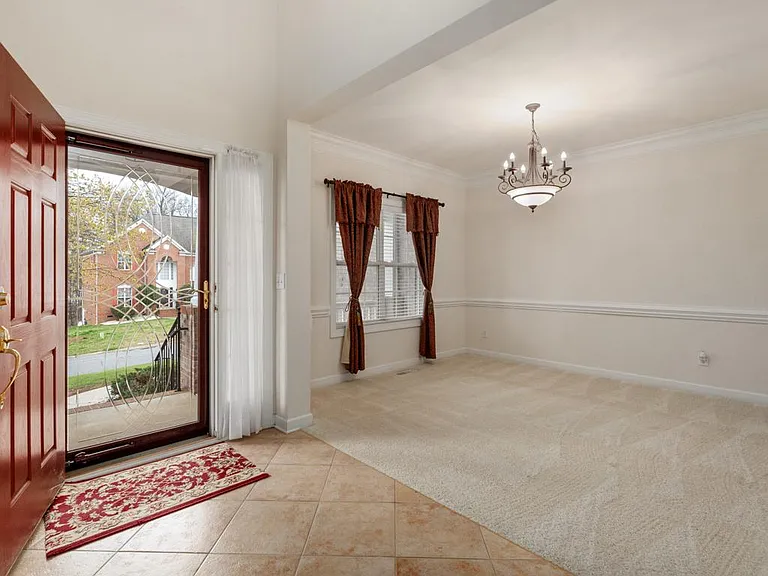 11415 Fountaingrove Dr — Photo 5