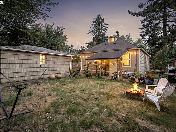 4th image of 10413 SE Ramona St